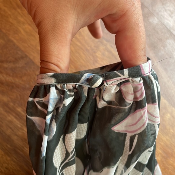 BNWOT Lauren Conrad floral sheer light blouse. - Picture 8 of 13